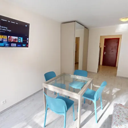 Apartment Climatise Renove, Proche Et Commerces, Avec Ascenseur Et Bus A Proximite - Fr-1-196-341
