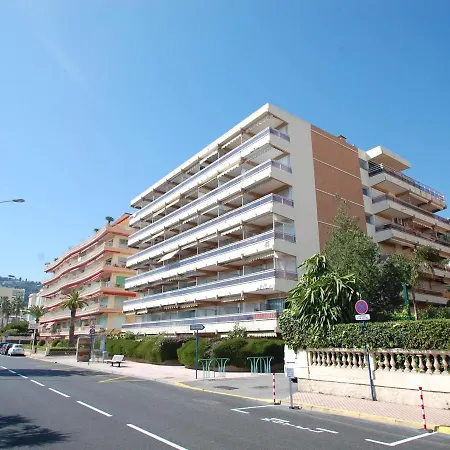 Climatise Renove, Proche Et Commerces, Avec Ascenseur Et Bus A Proximite - Fr-1-196-341